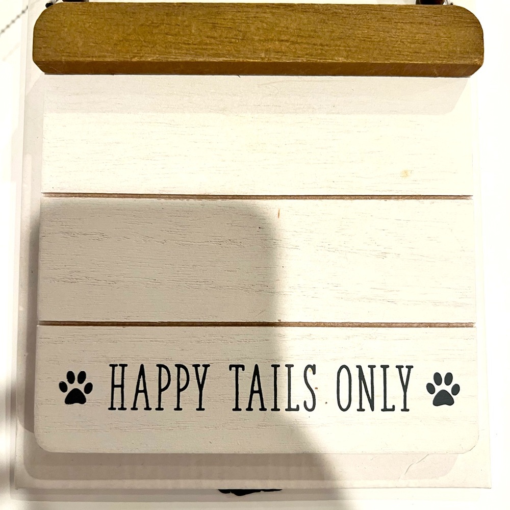 Dog paw sign